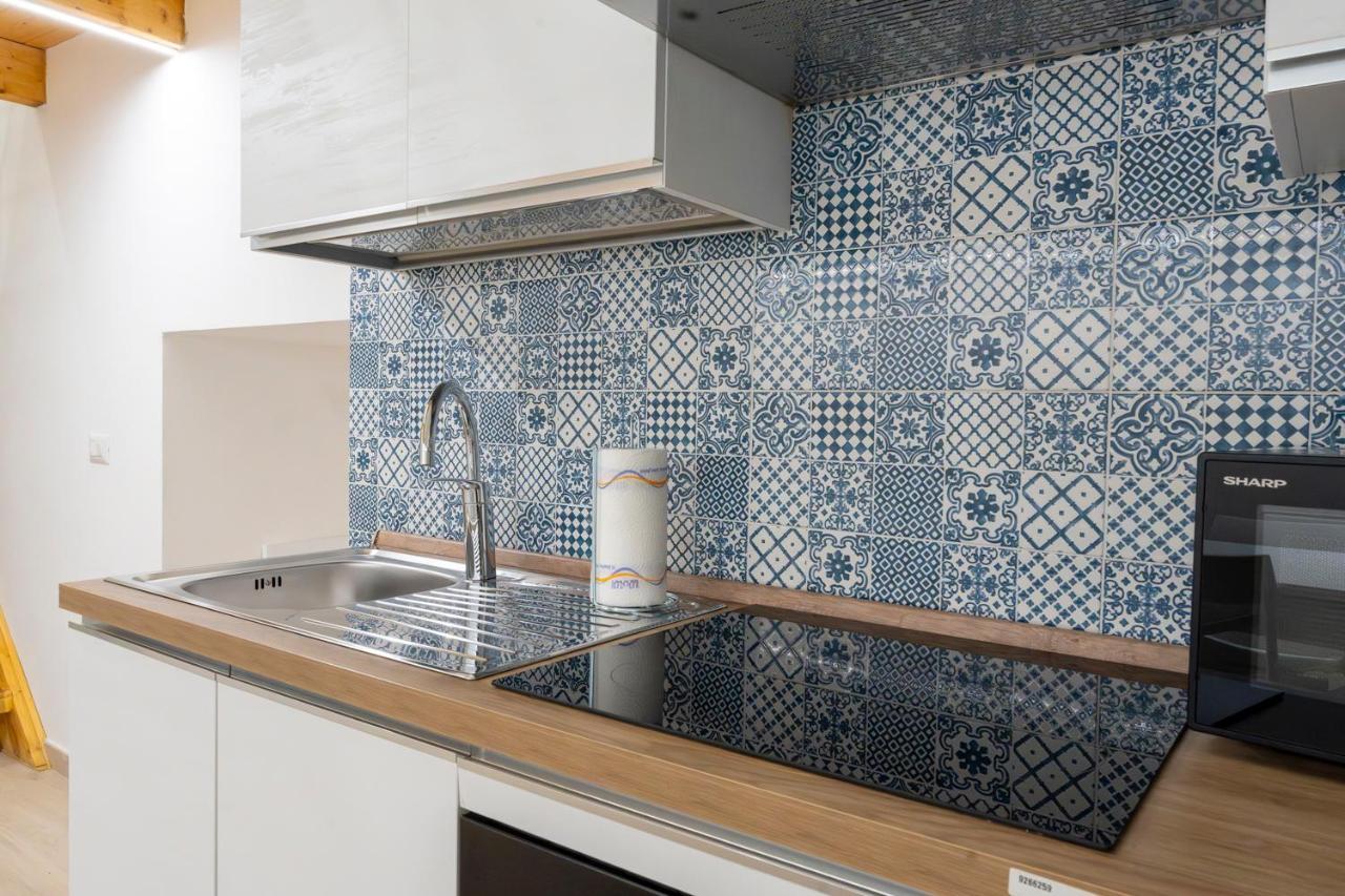 Apartment Spezzano 21 *